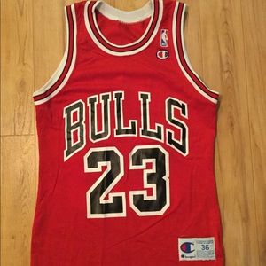 Chicago bulls Jordan size 36 championship jersey